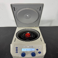 Certified Eppendorf Centrifuge 5425 image 3